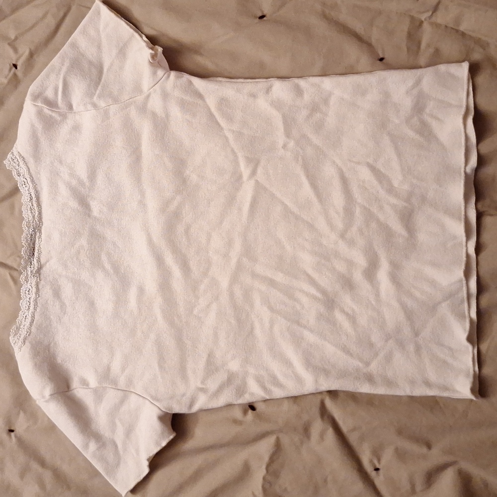 Brandy🩷Melville Adorable Cream Cap Sleeve Lace Round Neck O/S - Picture 2 of 5